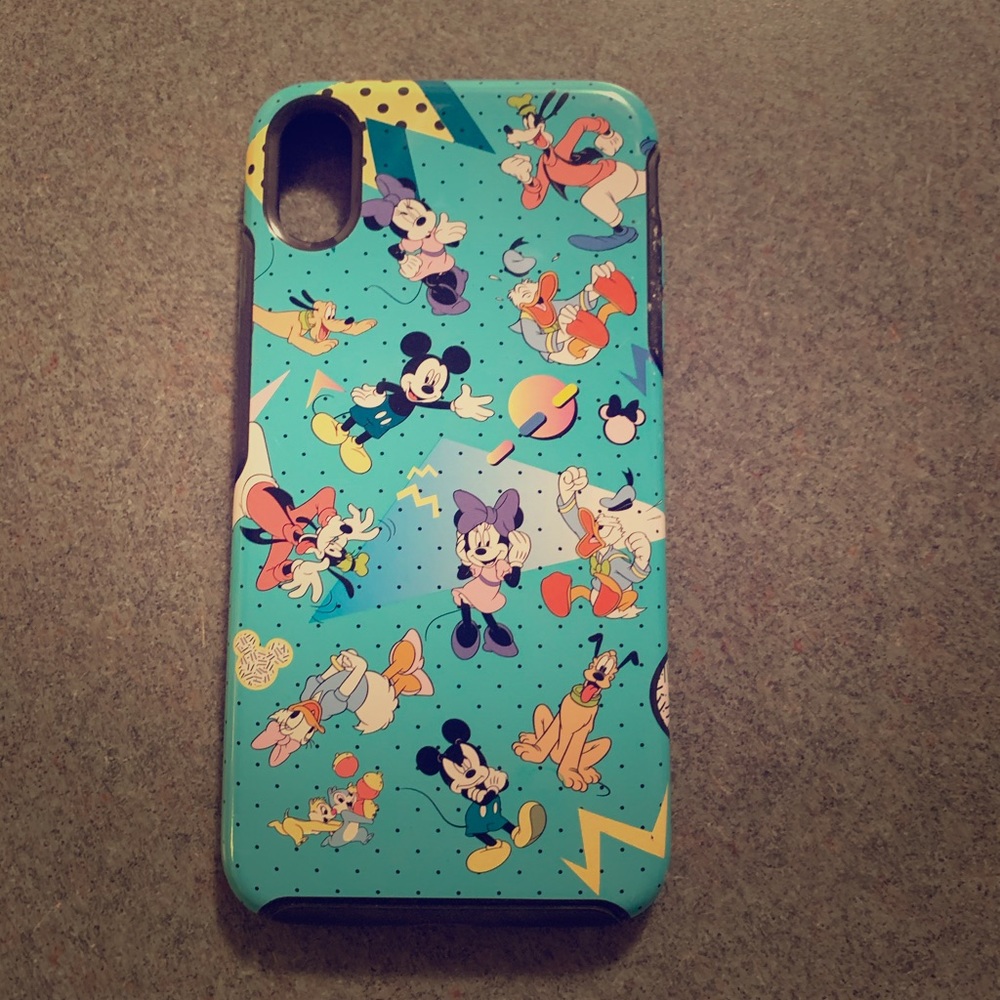 Disney otter box symmetry xs Max